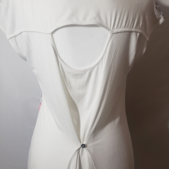 Maurices Cap Sleeve Floral V-Neck Top - Picture 5 of 8